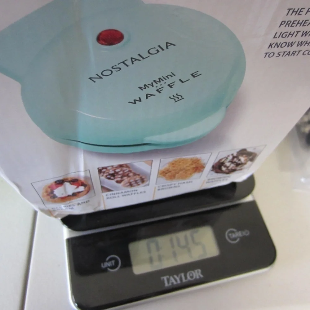 Nostalgia MyMini Personal Electric Waffle‎ Maker, MWF5TL  Teal Blue
